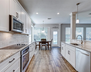 5222 Summerside Drive - Photo Thumbnail 43