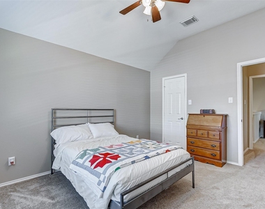 5222 Summerside Drive - Photo Thumbnail 18