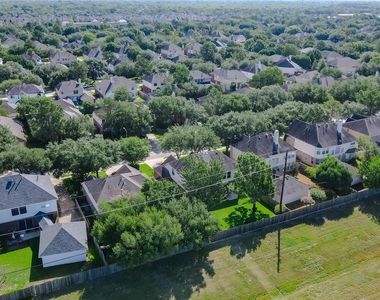 5222 Summerside Drive - Photo Thumbnail 29