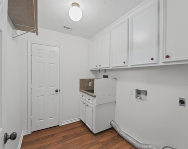 15276 Capitol Hill Road - Photo Thumbnail 15