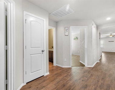 5423 Dovetail Arbor Trace - Photo Thumbnail 4