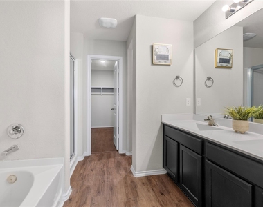 5423 Dovetail Arbor Trace - Photo Thumbnail 17