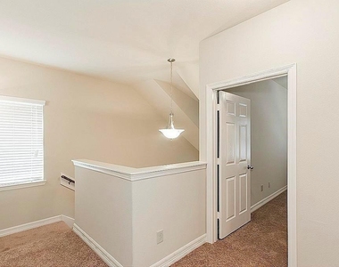 36 Woodland Hills Drive - Photo Thumbnail 8