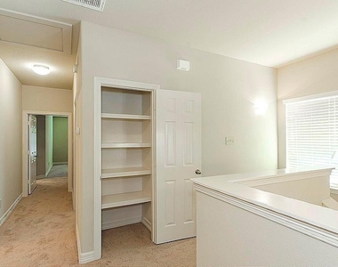 36 Woodland Hills Drive - Photo Thumbnail 12