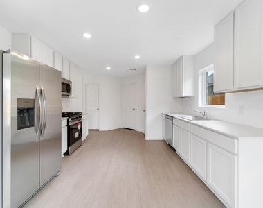 6319 Marigold Blaze Drive - Photo Thumbnail 5