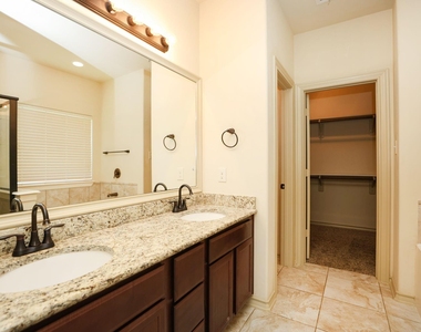 3222 Selene Drive - Photo Thumbnail 16
