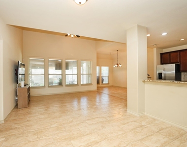 3222 Selene Drive - Photo Thumbnail 4