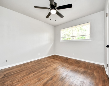 505 Jasmine Street - Photo Thumbnail 14