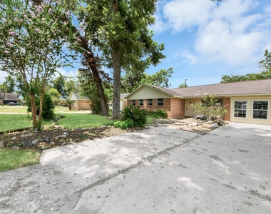 505 Jasmine Street - Photo Thumbnail 2