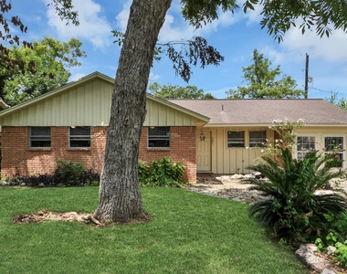 505 Jasmine Street - Photo Thumbnail 1