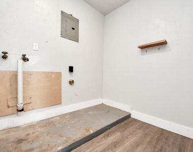505 Jasmine Street - Photo Thumbnail 33
