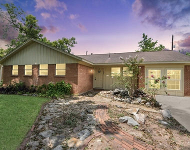 505 Jasmine Street - Photo Thumbnail 4