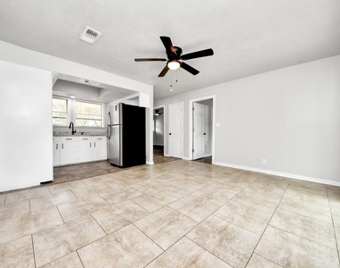 505 Jasmine Street - Photo Thumbnail 21