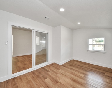 22814 Pebworth Place - Photo Thumbnail 22