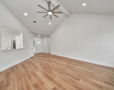 22814 Pebworth Place - Photo Thumbnail 13
