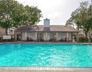 6633 W Airport Boulevard - Photo Thumbnail 16