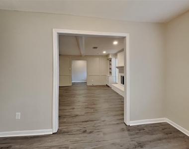 3126 Silver Springs Court - Photo Thumbnail 5