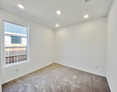 6766 Sunset Velvet Drive - Photo Thumbnail 5
