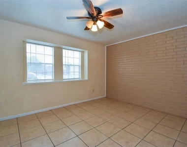 1522 Beaumont Road - Photo Thumbnail 12