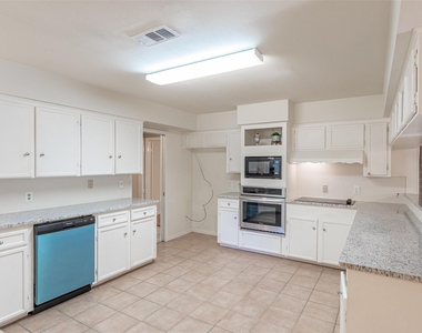 10902 Saint Marys Lane - Photo Thumbnail 10