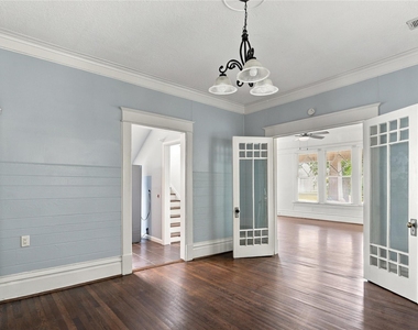 808 W Main Street - Photo Thumbnail 9