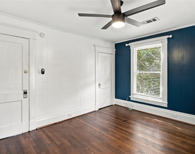 808 W Main Street - Photo Thumbnail 18