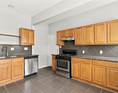 808 W Main Street - Photo Thumbnail 7