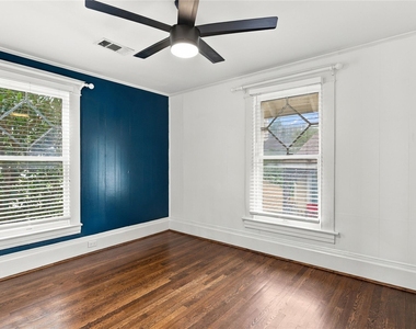 808 W Main Street - Photo Thumbnail 17