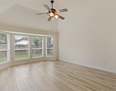 12804 Flat Creek Drive - Photo Thumbnail 16