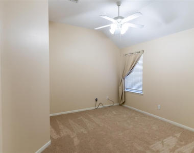 16123 Hitching Post Court - Photo Thumbnail 17