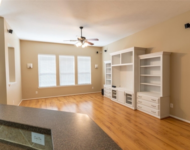 16123 Hitching Post Court - Photo Thumbnail 8