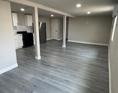 3417 Wisconsin Street - Photo Thumbnail 8
