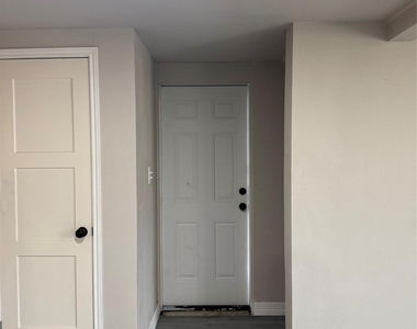 3417 Wisconsin Street - Photo Thumbnail 9