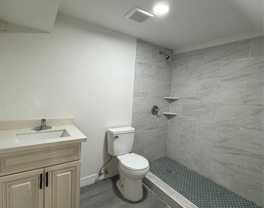 3417 Wisconsin Street - Photo Thumbnail 11