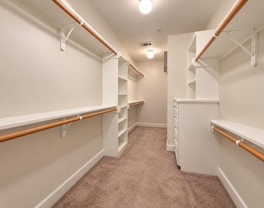 2710 Hullsmith Drive - Photo Thumbnail 9