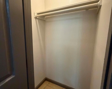3028 Avenue M - Photo Thumbnail 6