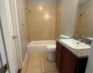 3028 Avenue M - Photo Thumbnail 7