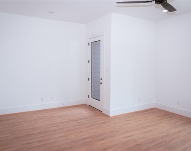 6728 Peerless Street - Photo Thumbnail 14