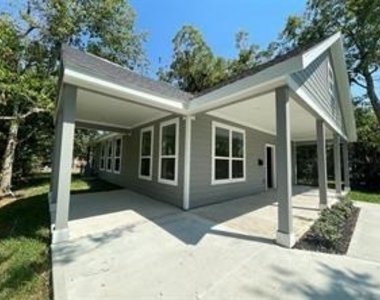313 2nd Street - Photo Thumbnail 1