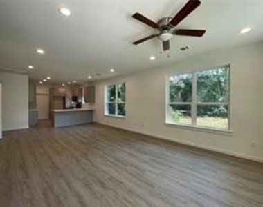 313 2nd Street - Photo Thumbnail 4
