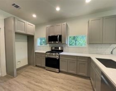313 2nd Street - Photo Thumbnail 8