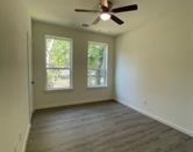 313 2nd Street - Photo Thumbnail 10