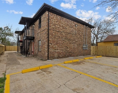 2015 Rosalee Street - Photo Thumbnail 10