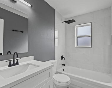 2015 Rosalee Street - Photo Thumbnail 7