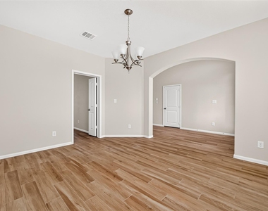 4403 Silvergrass Lane - Photo Thumbnail 32