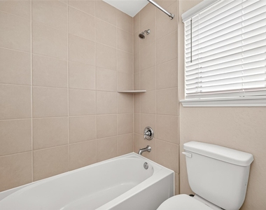 4403 Silvergrass Lane - Photo Thumbnail 34