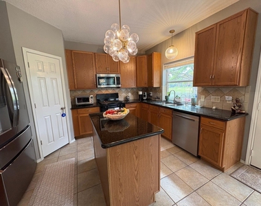 10411 Black Sands Drive - Photo Thumbnail 25