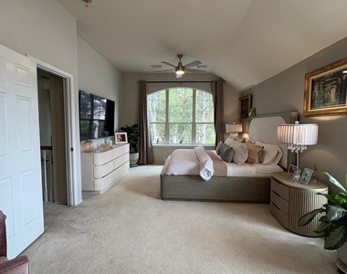 10411 Black Sands Drive - Photo Thumbnail 4