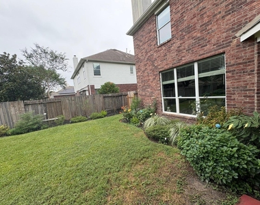 10411 Black Sands Drive - Photo Thumbnail 31