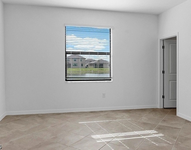 14882 Portico Boulevard - Photo Thumbnail 5